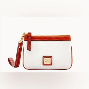 Dooney and Bourke Pebble Grain Medium Wristlet BNWT